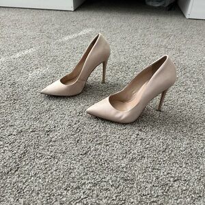 Aldo pink satin shoes, mildly used, size 5
